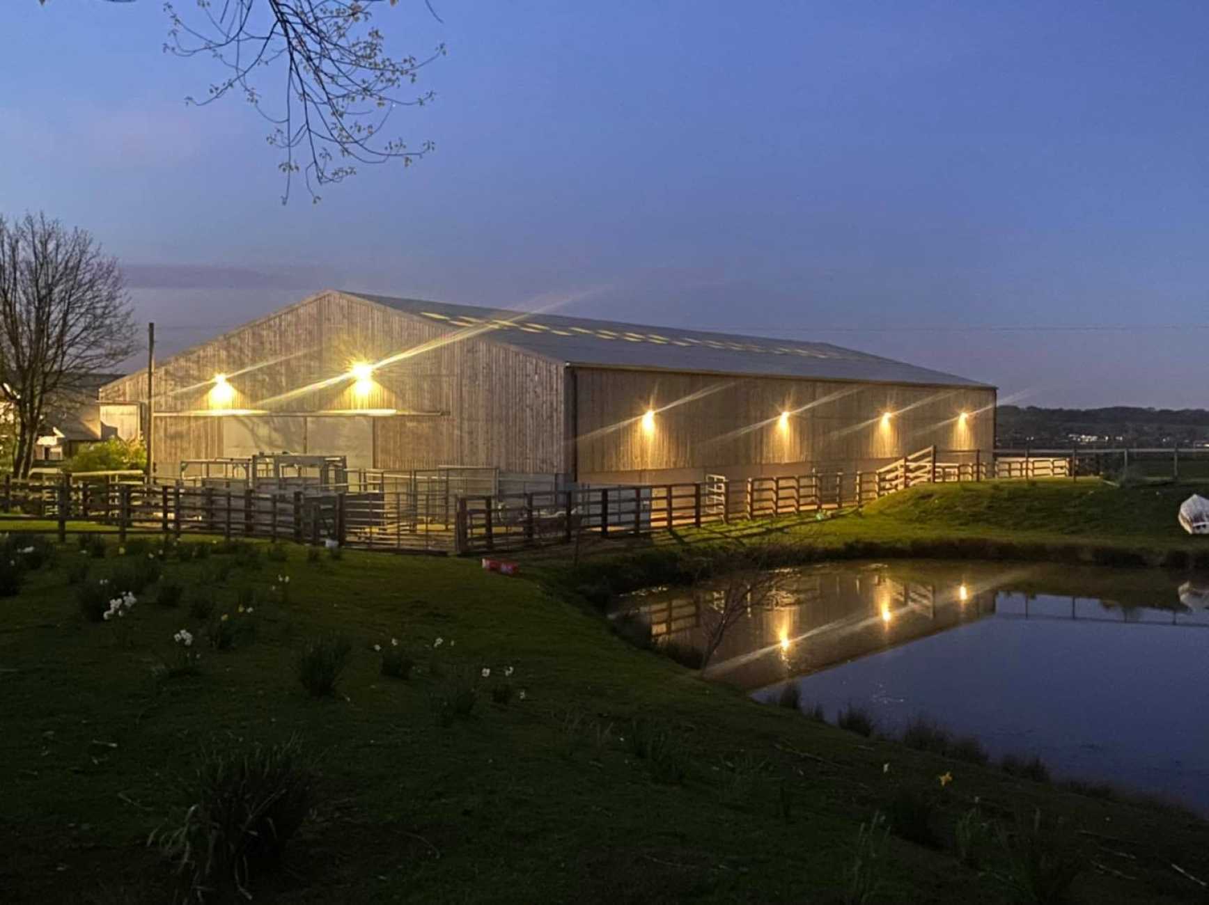 Cattle Building & Straw Storage